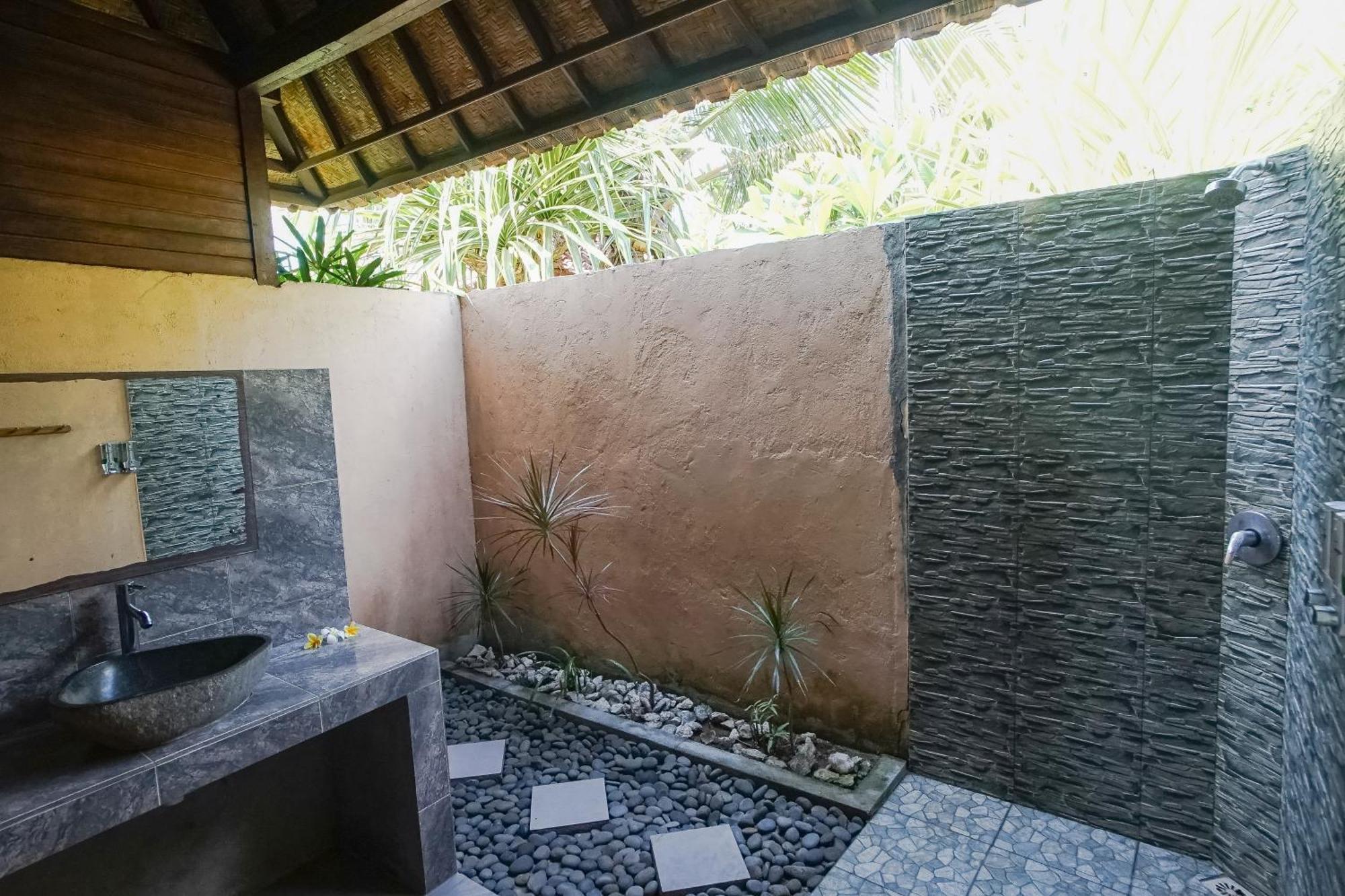 Abian Huts Dream Beach Lembongan Нуса Лембонган Екстериор снимка