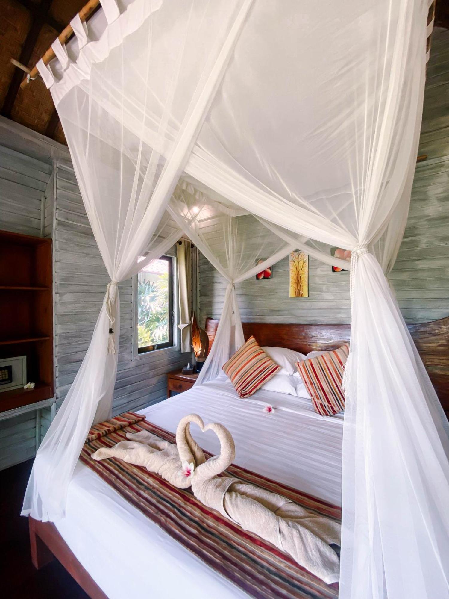 Abian Huts Dream Beach Lembongan Нуса Лембонган Екстериор снимка