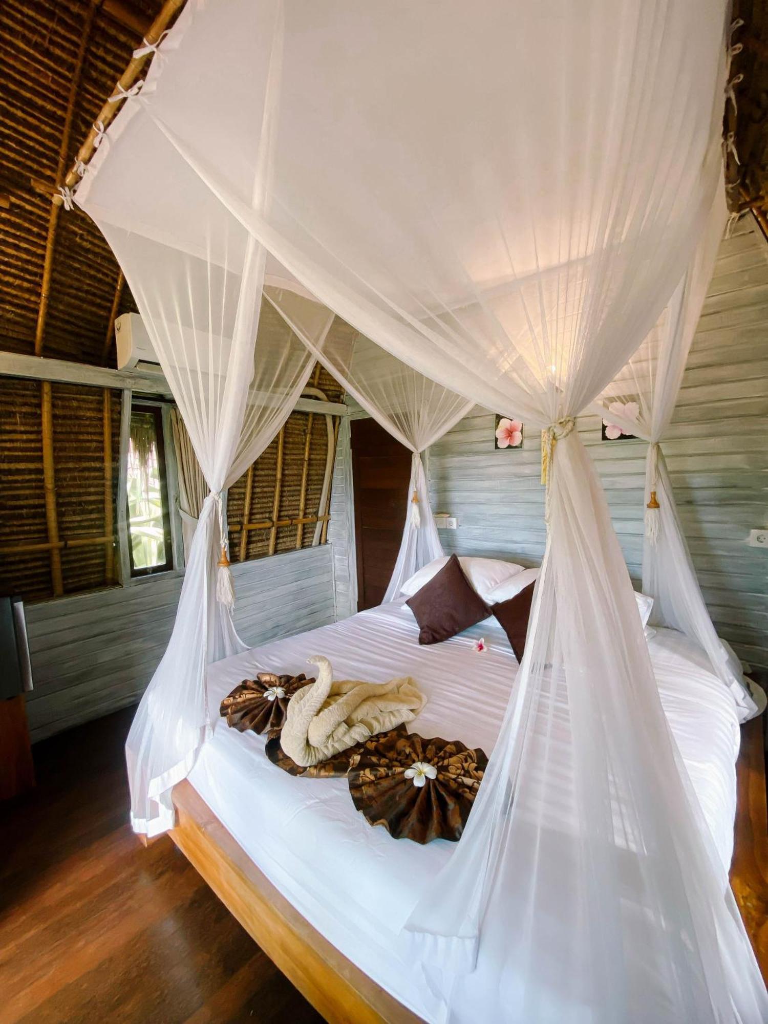Abian Huts Dream Beach Lembongan Нуса Лембонган Екстериор снимка